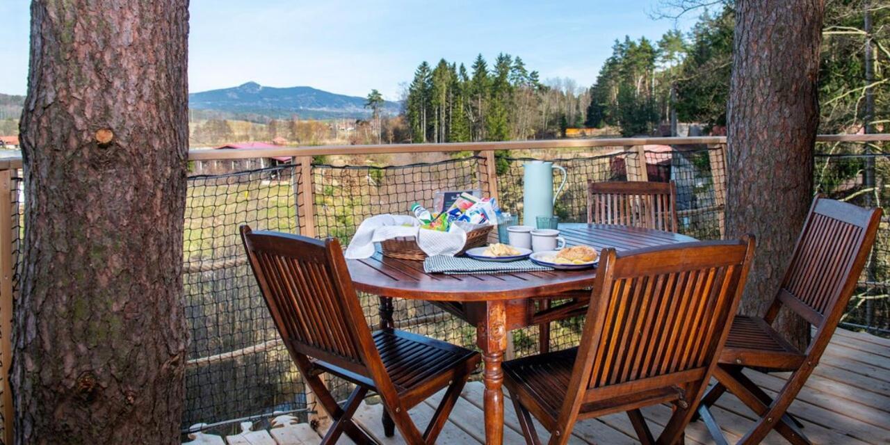 Treehouse U Rybnika Hotel Osecna Bagian luar foto